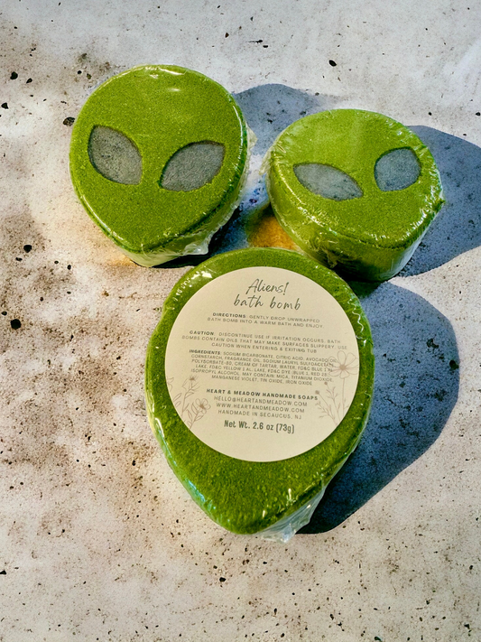 Aliens! Bath Bomb